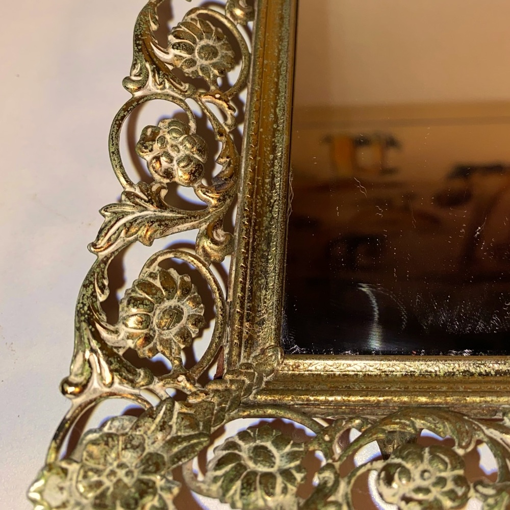 Mirror Mirror on the.. table?